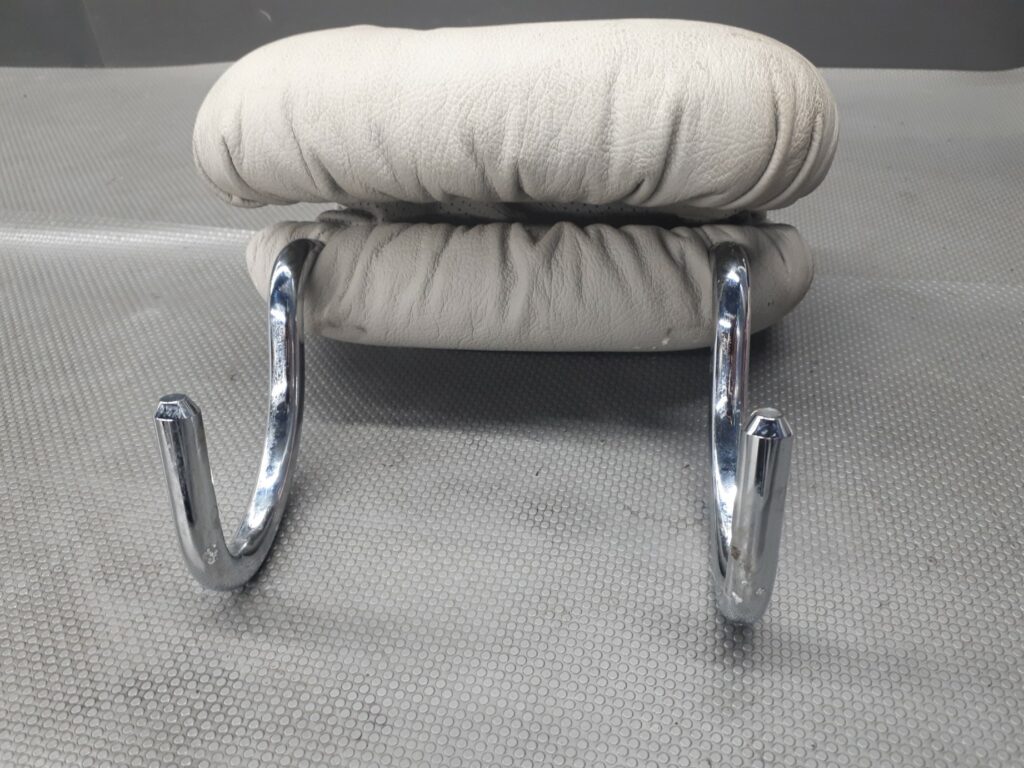 zaglowek tyl Mercedes W220 S