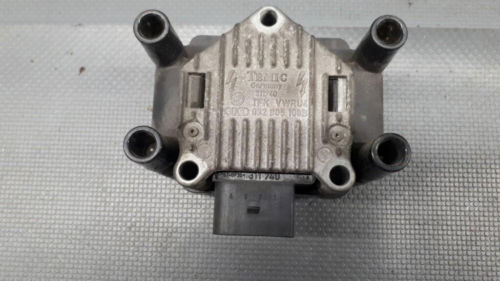 032905106B Cewka zapłonowa VW GOLF IV 1.6