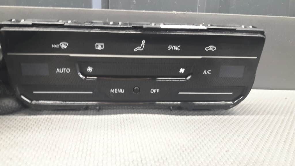 3G8907044P Panel klimatyzacji VW Passat B8 lift 22r