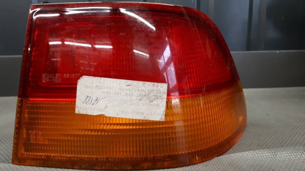 Lampa prawy tył Honda Civic VI 97r
