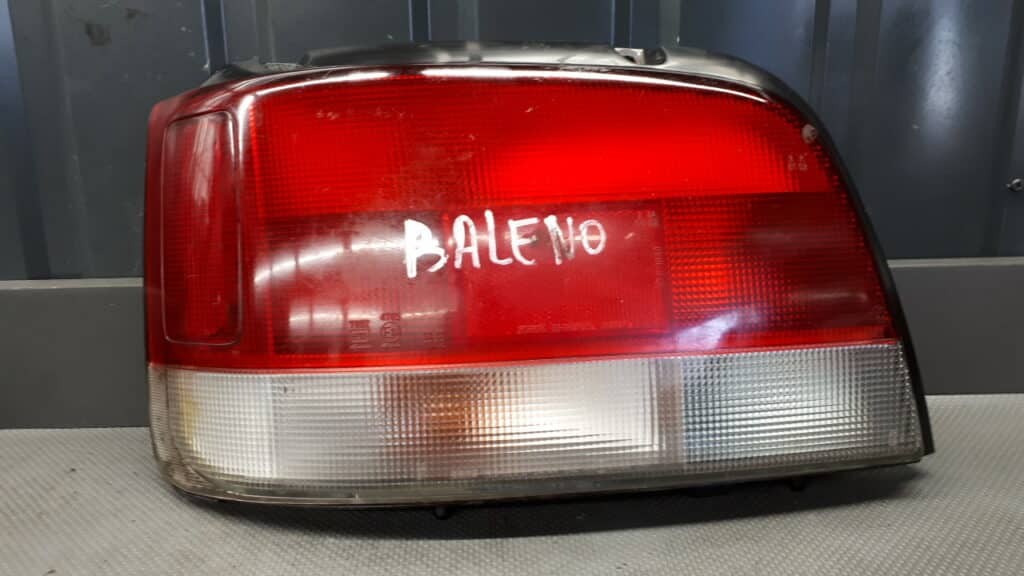 lampa lewa tył suzuki baleno I