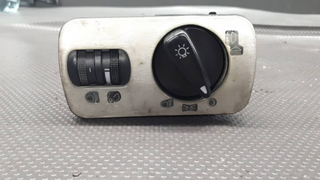 6K1911531AK przelacznik swiatel SEAT IBIZA II