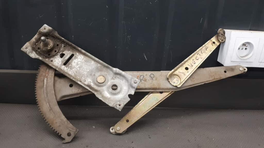 90270658 mechanizm szyby prawy przód opel vectra a