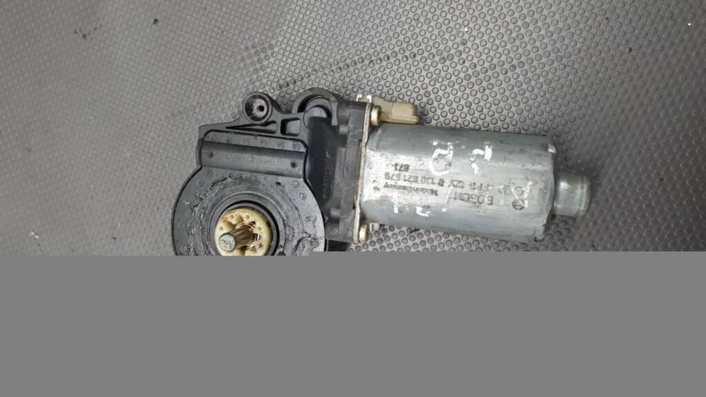 AY262100-253A Silniczek Szyby Prawy Przod Chrysler PT Cruiser