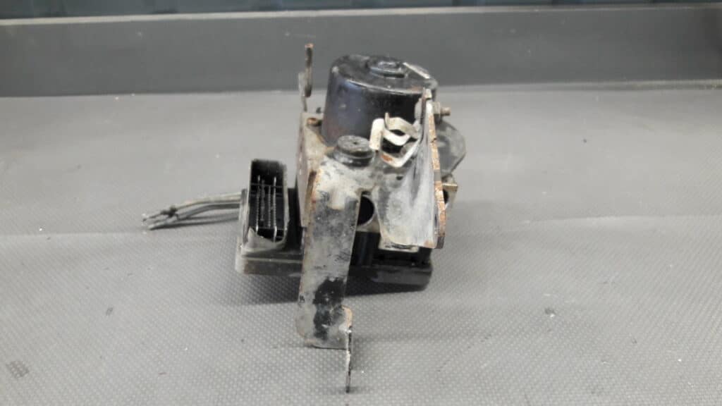 2M51-2M110-EB Pompa ABS Ford Focus MK1 1,8TD