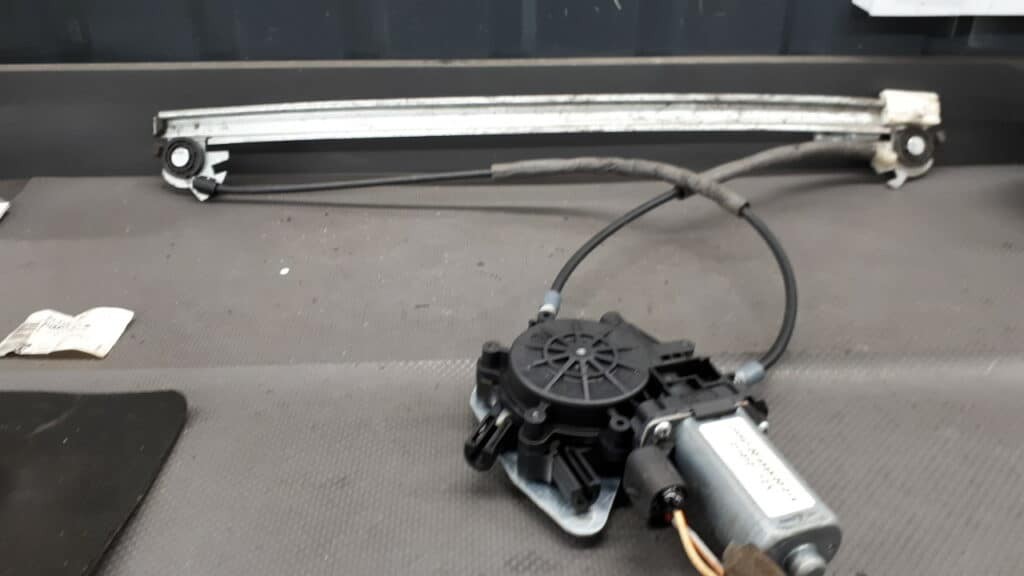 454500018 mechanizm szyby prawy przód Renault Scenic II