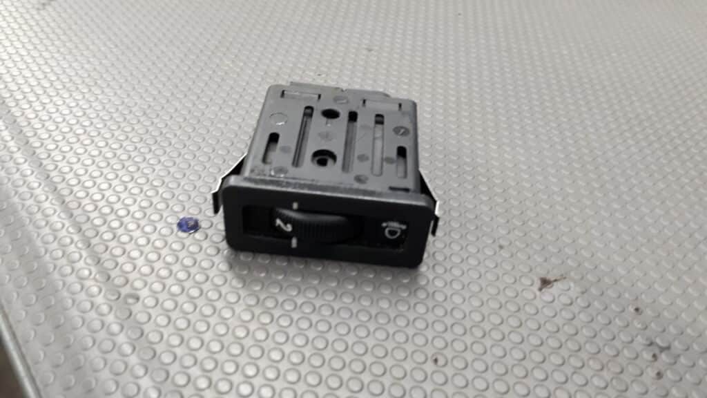 8360883 przelacznik regulacji swiatel BMW E36