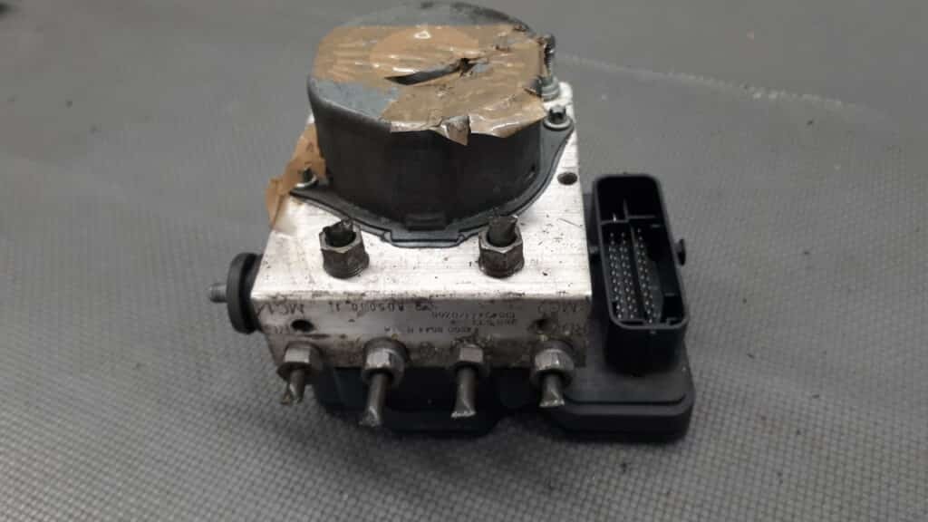 476608644 Pompa ABS Renault Captur Clio IV