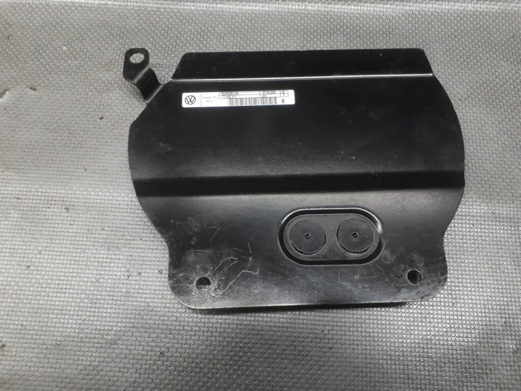 1T0883371 VW oslona pompy paliwa