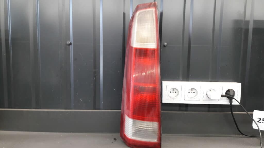 93294345 Lampa lewy tył Opel Meriva A