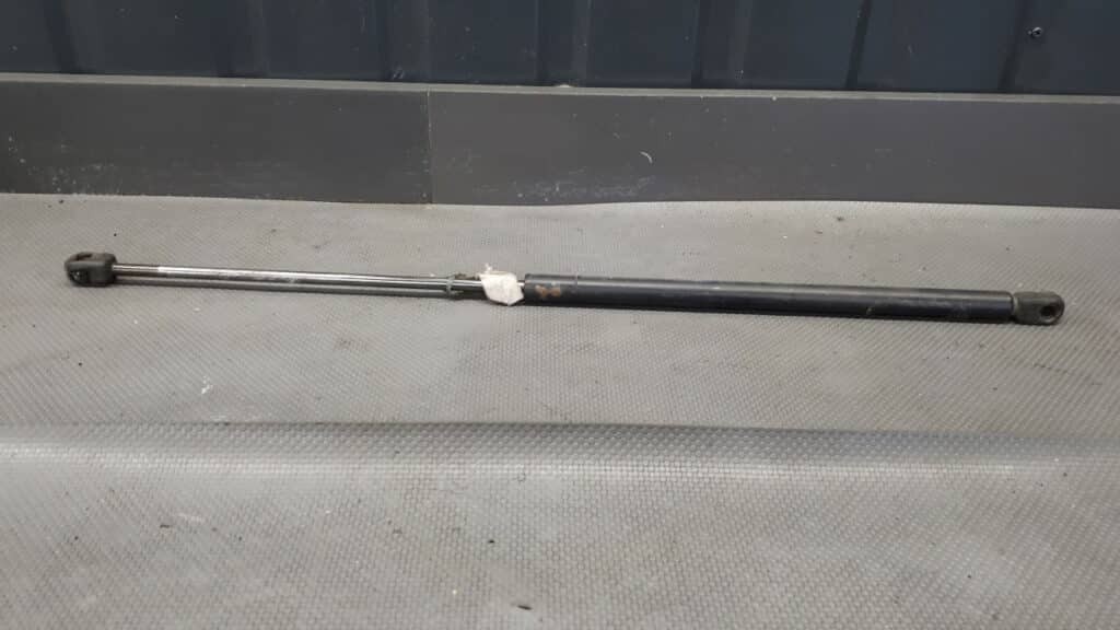 9610016680 siłownik klapy bagażnika PEUGEOT 306