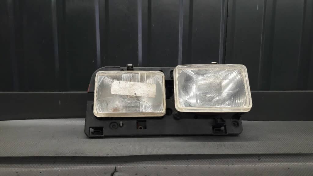 675045509 reflektor prawy Renault 9 87r