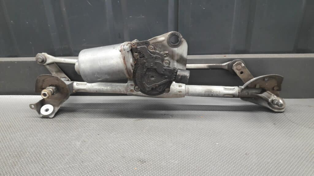 85110-0D020 mechanizm wycieraczek przod Toyota Yaris I