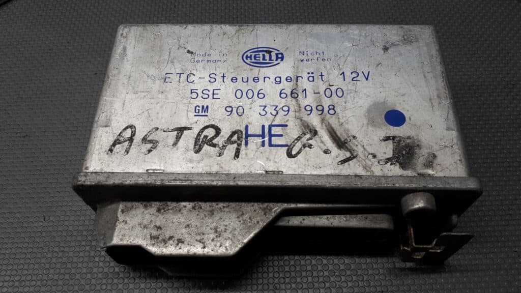 5SE006661-00 komputer hella opel