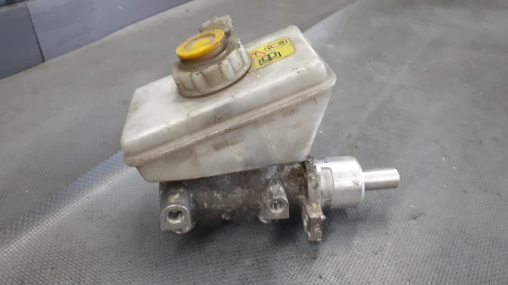 L481278 pompa hamulcowa FORD ESCORT MK7 96R