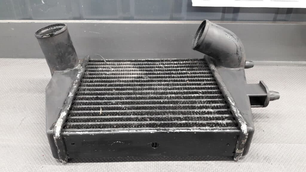 3.7237.2.04 Intercooler Alfa Romeo 90 2,4 TD