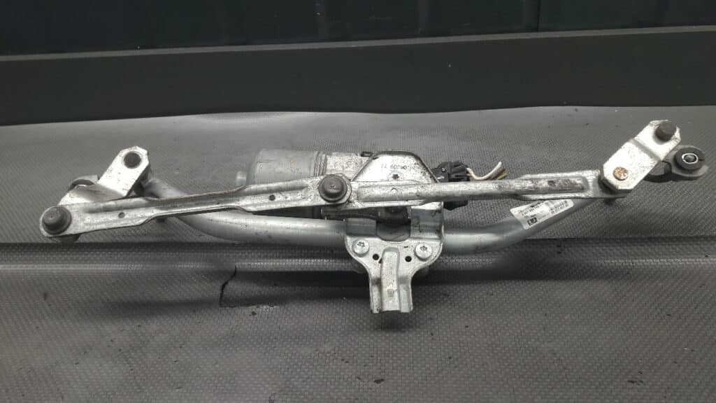3397020769 mechanizm wycieraczki  przod PEUGEOT 207