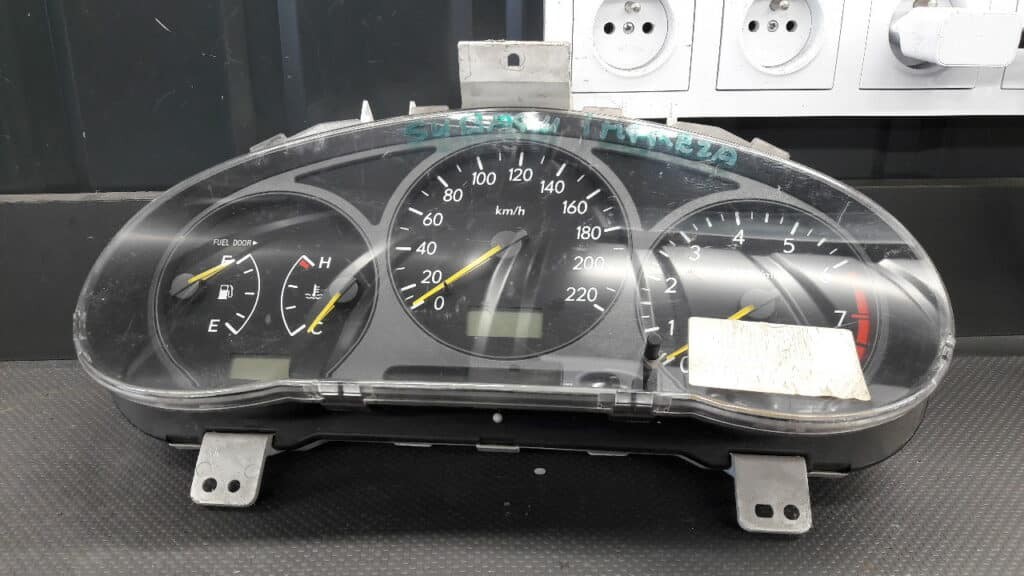 85012FE350 Licznik Subaru Impreza GD II 2,0 GX Benzyna 02r