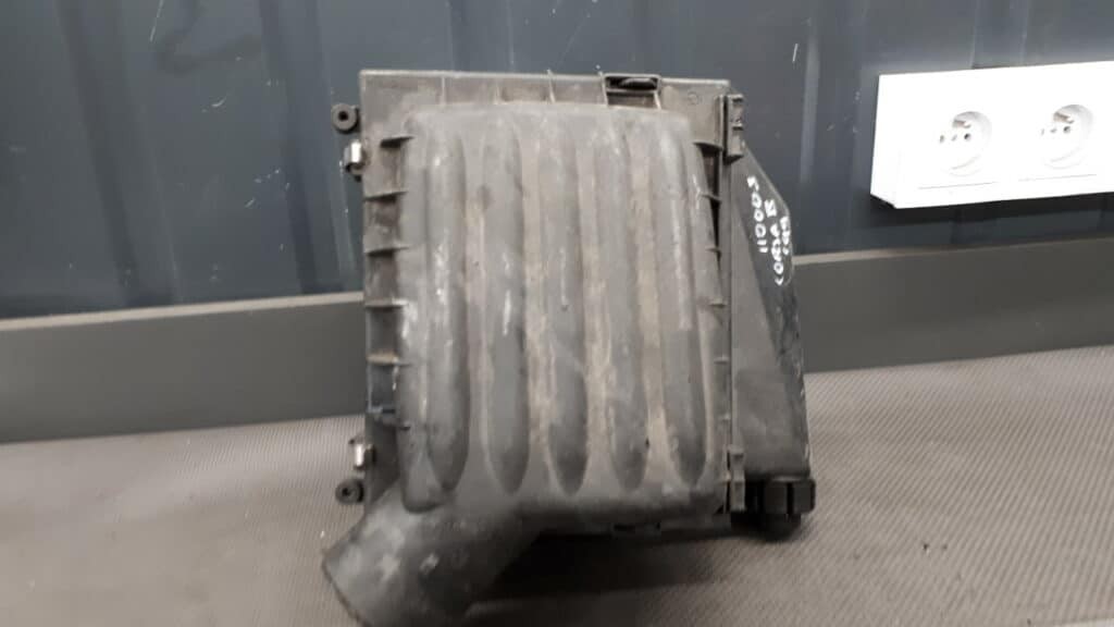 90467666 obudowa filtra powietrza opel corsa b 1.0
