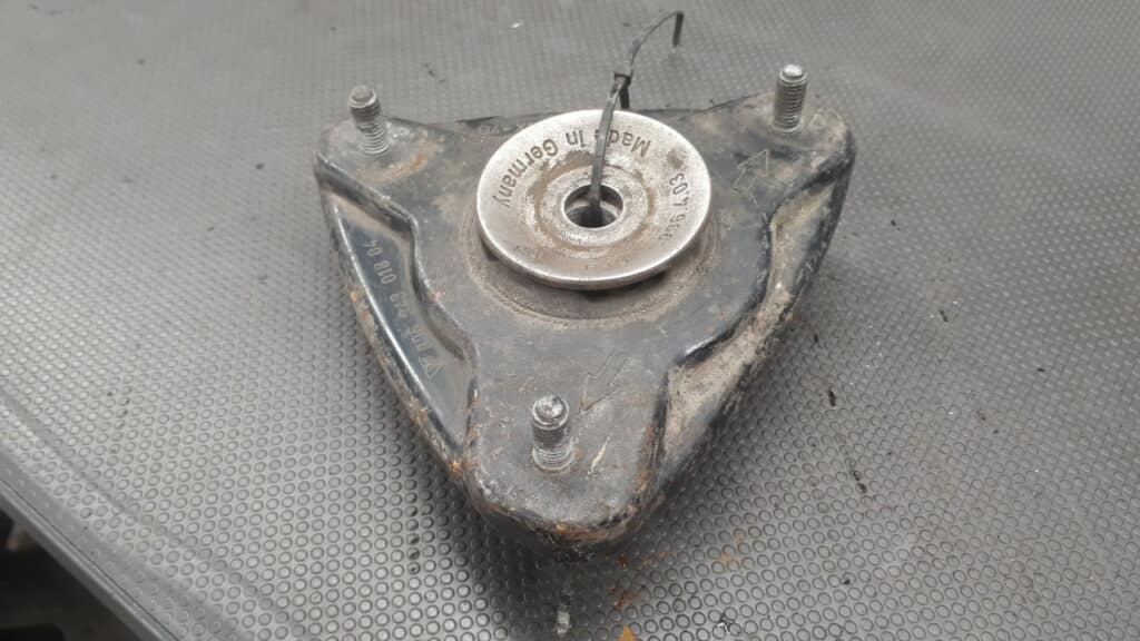 99634301804 mocowanie amortyzatora porsche 911