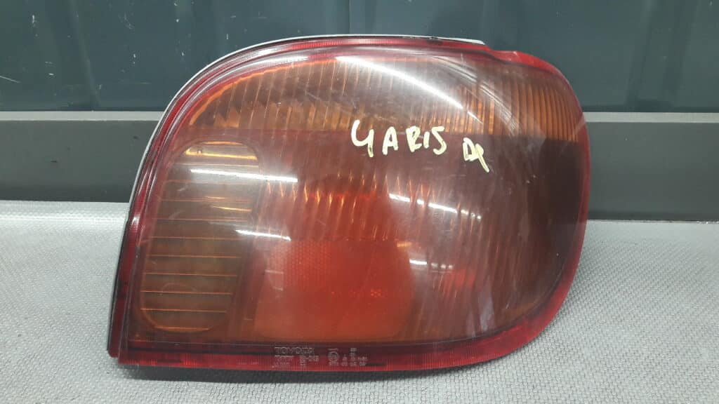 lampa prawy tyl Toyota Yaris I XP10 1.3