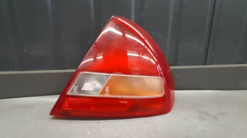 Lampa prawy tyl Mitsubishi Lancer VI 00R