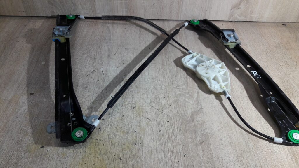994854108 mechanizm szyby prawy przod vw Jetta