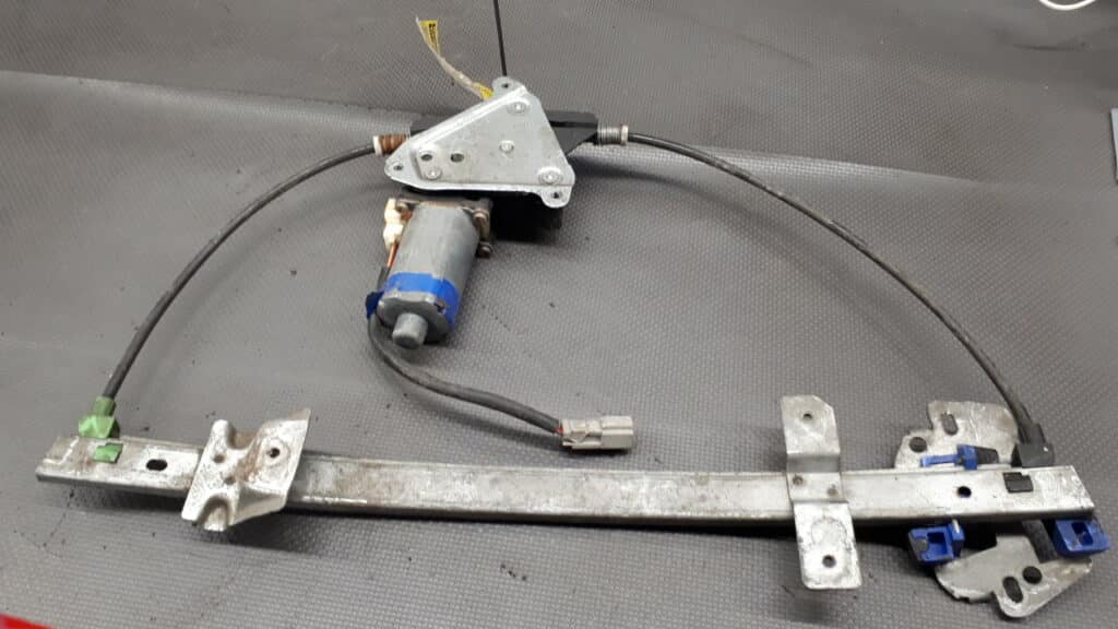 190483-000 mechanizm szyby prawy tyl rover 600