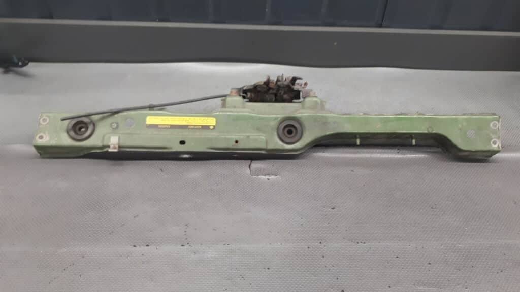 pas przedni Nissan Micra