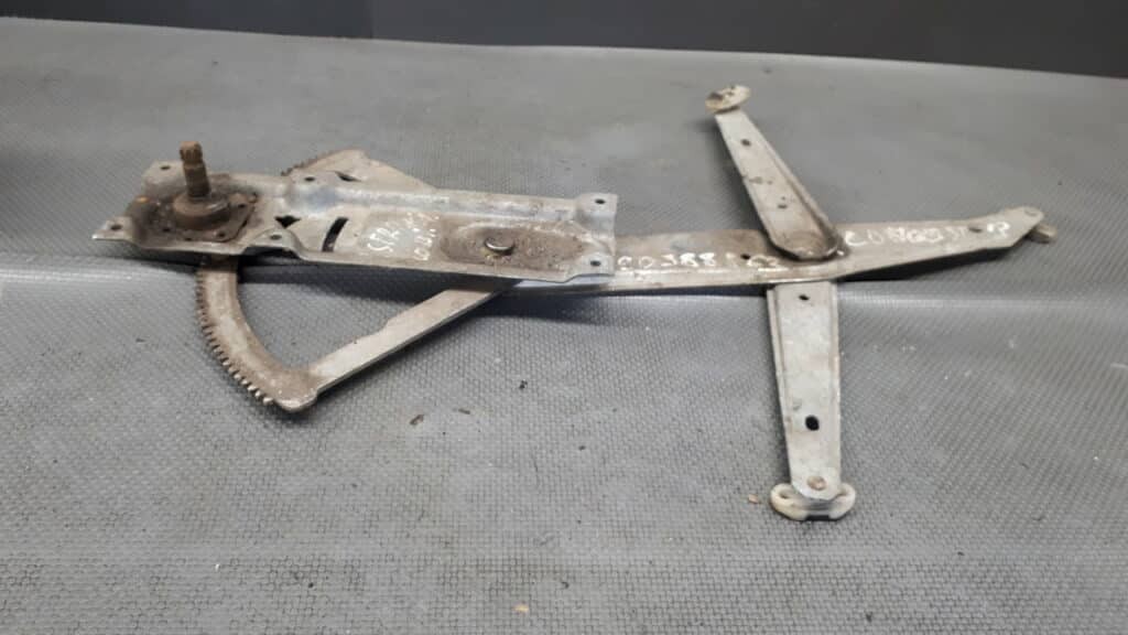 90388862 mechanizm szyby prawy przód  OPEL COMBO