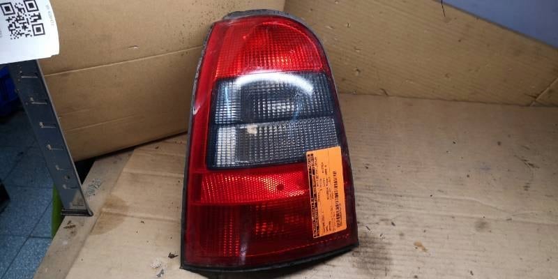 37650748 lampa lewy tyl Opel Vectra B