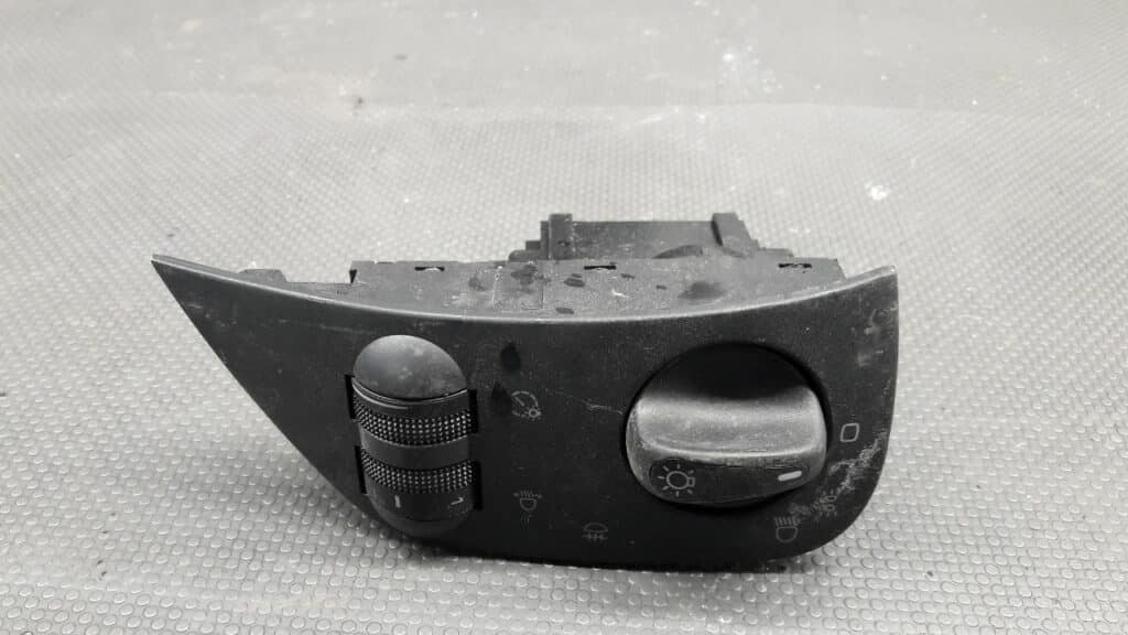 6N1941531M Przełącznik świateł VW Polo III