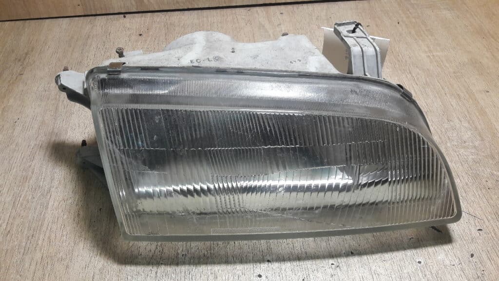110-32231 Reflektor prawy Suzuki Swift II koito