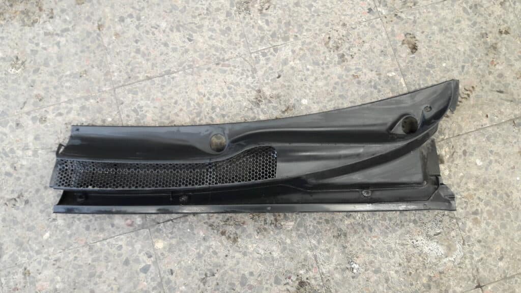 55782-52030 podszybie lewe TOYOTA YARIS I