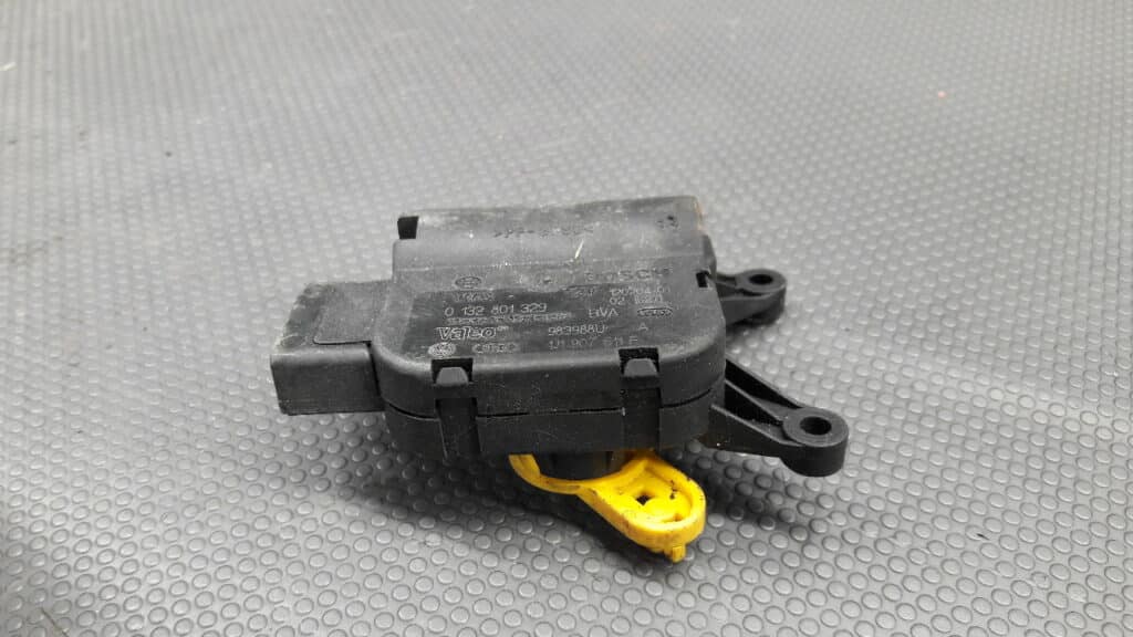 0132801329 Silniczek nagrzewnicy Seat Toledo II