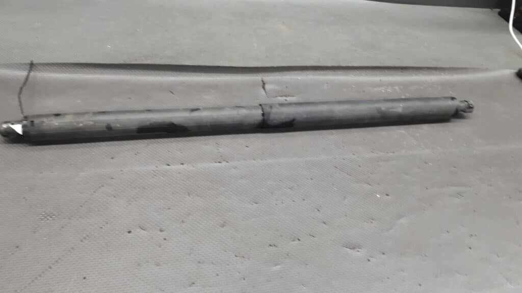 13247949 Silownik klapy bagaznika Opel Insignia KOMBI