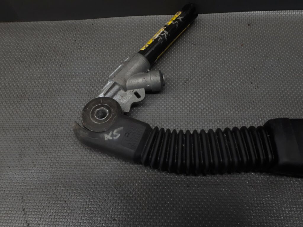 33017252 bmw z4 e46 napinacz pasa prawy