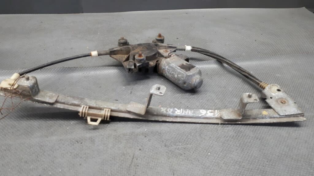400397A mechanizm szyby prawy przód Alfa Romeo 156