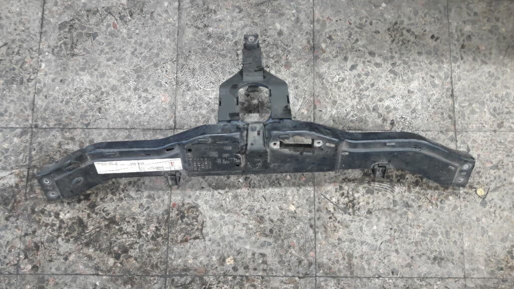 Pas przedni wzmocnienie górne MERCEDES W202
