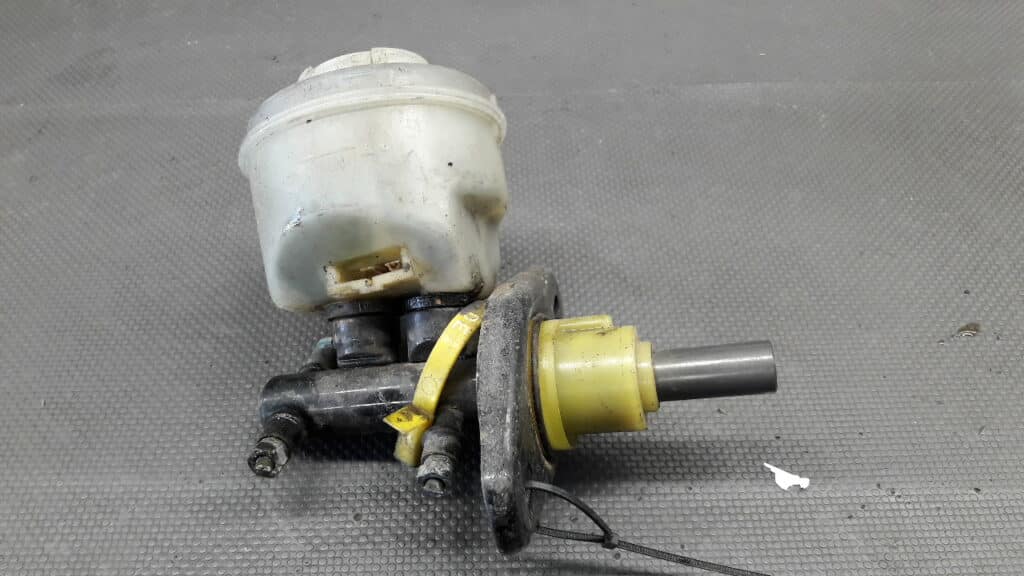 74470892 Pompa hamulcowa Nissan Micra K11 1,0