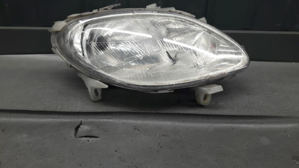 0301088314 Reflektor prawy Smart Fortwo I