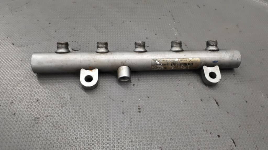 9645689580 Listwa Wtryskowa Citroen C5 Peugeot 407