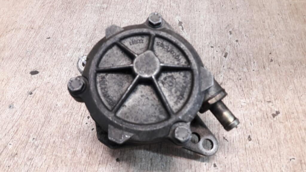 024375 Pompa vacum BMW E36 1.7