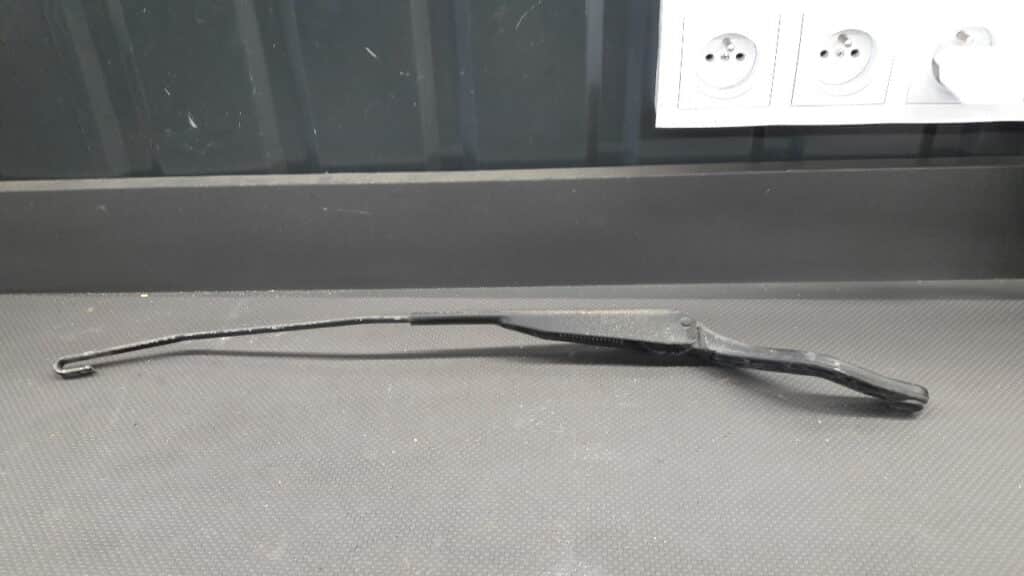 9606262380 Ramię wycieraczki prawe Citroen Saxo 96