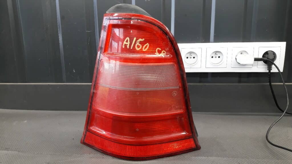 Lampa lewy tył Mercedes W168