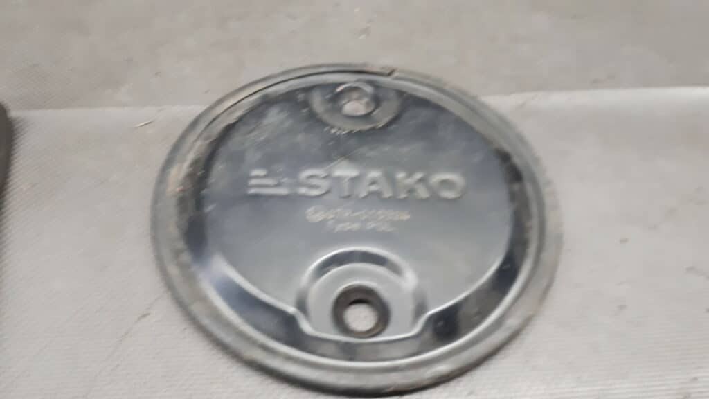 67R010324 Pokrywa butli LPG Stako