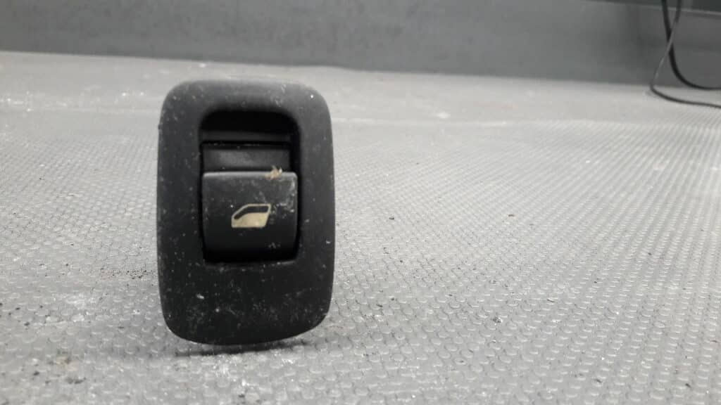 96639378ZD citroen c4 picasso przelacznik szyb