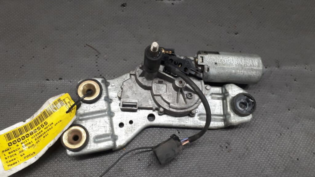 0390201552 Silniczek wycieraczki tył Ford Focus MK1