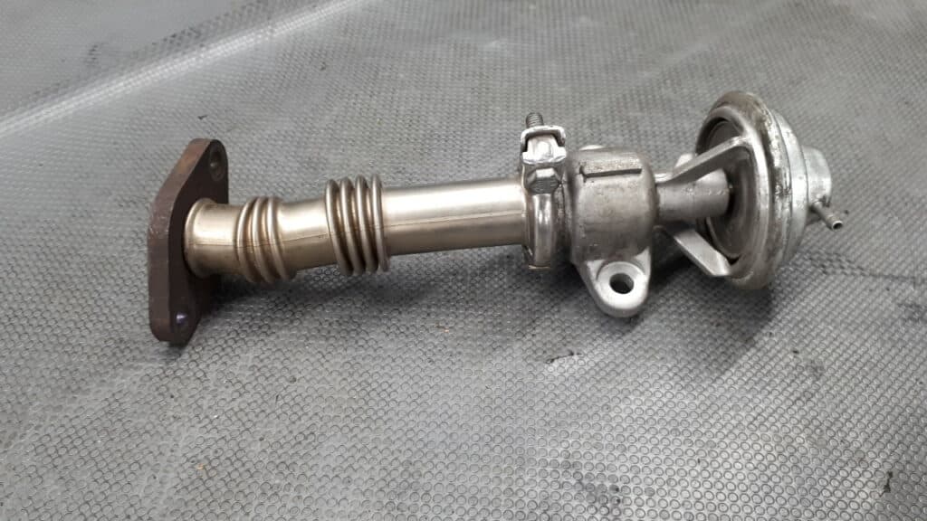 028131501F zawór rurka EGR VW GOLF III K