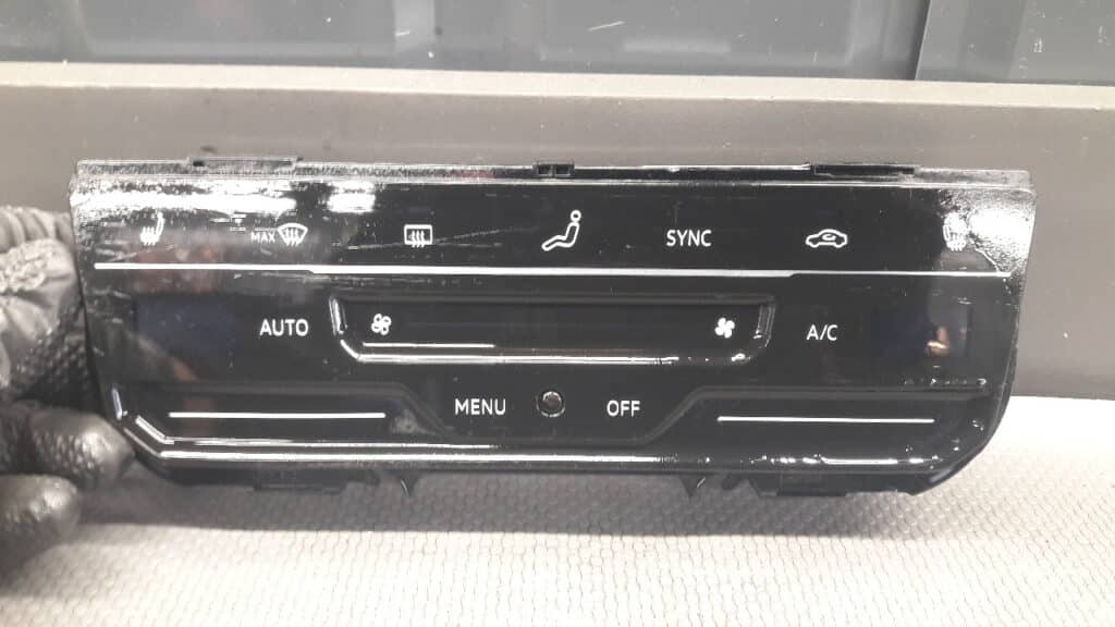 3G8907044Q Panel klimatyzacji VW Arteon 2022r 2.0 TDI